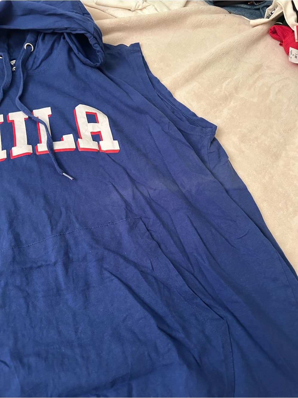 Philadelphia 76ers Sleeveless Hoodie - Picture 3 of 7
